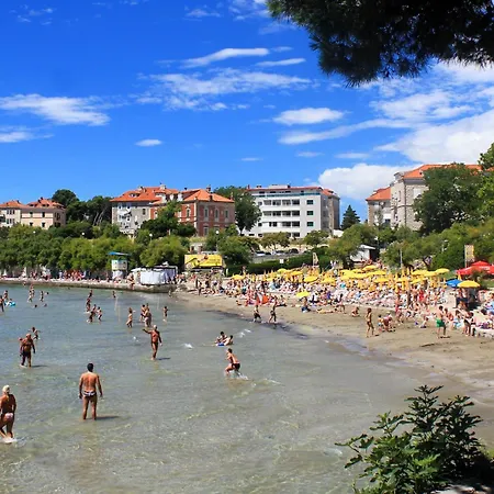 By The Sea - 25176 Apartment Split