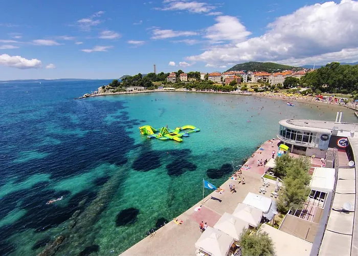 By The Sea - 25176 Apartment Split