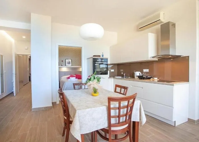 By The Sea - 25176 *